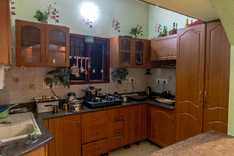 Modern Standard Room with Smart Features